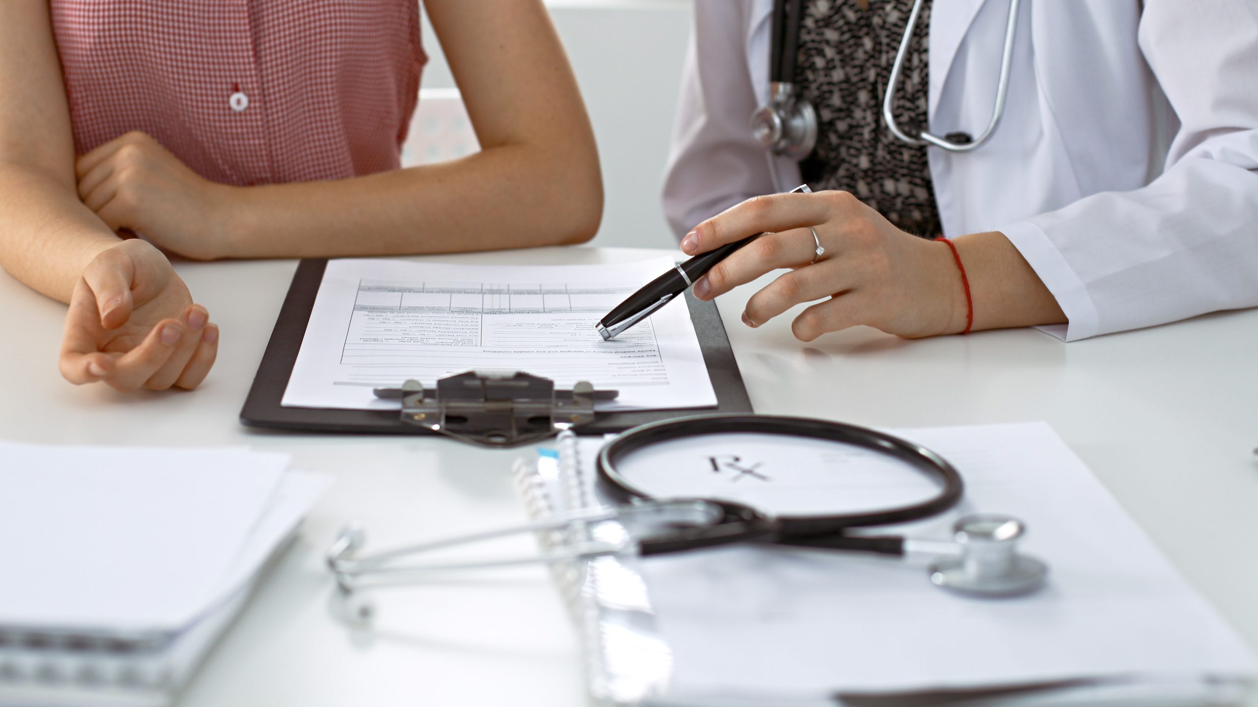 — title missing — Healthcare providers decide on the best treatment based on the level of lead in the blood.
