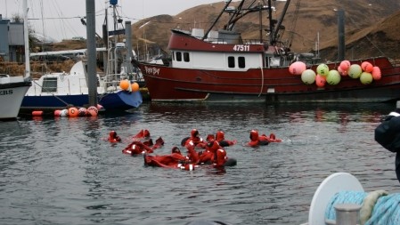 commercialfishingfundingthumbnail.jpg Divers in a marina